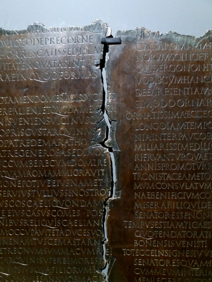 MBA Lyon - Claude 2018 - Table claudienne, haut de la fracture entre les plaques