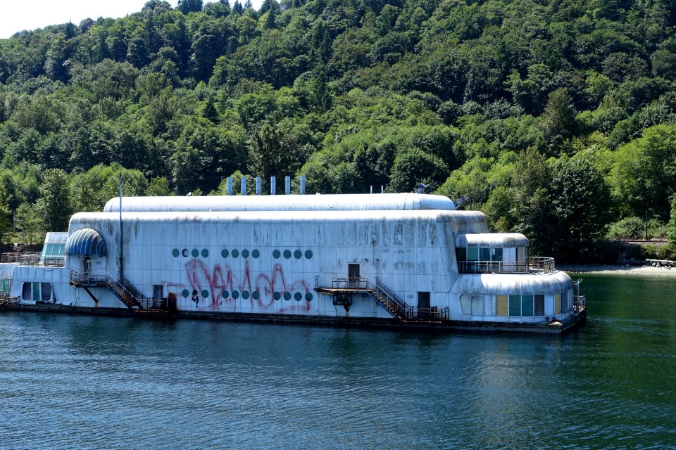 McBarge - Burrard Inlet, Vancouver, Canada - DSC09412