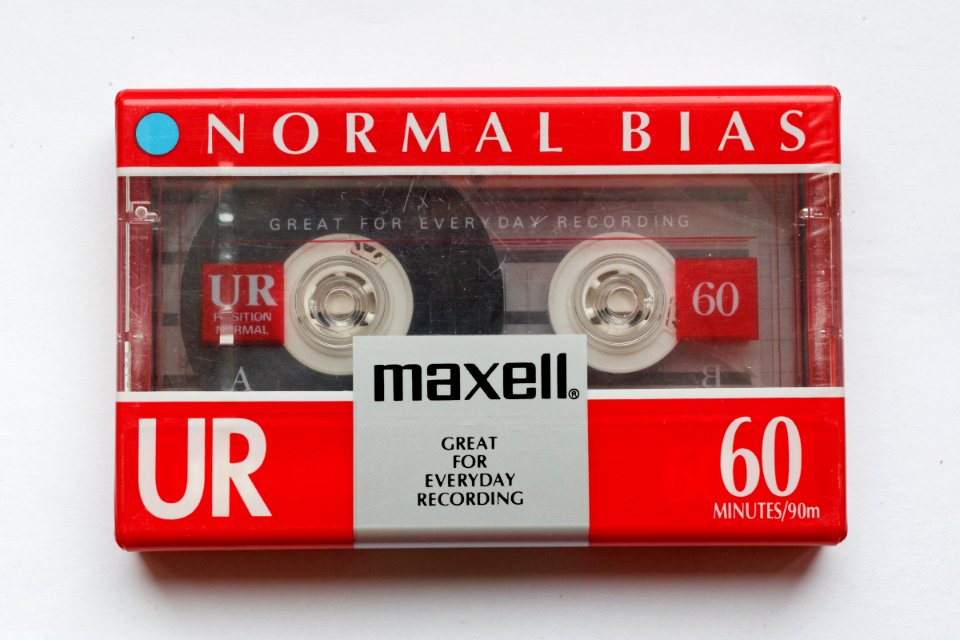 Maxell UR60 1996-97, US market, made in Korea (1)