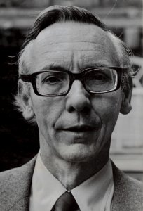 Max van der Stoel 1973 (2)