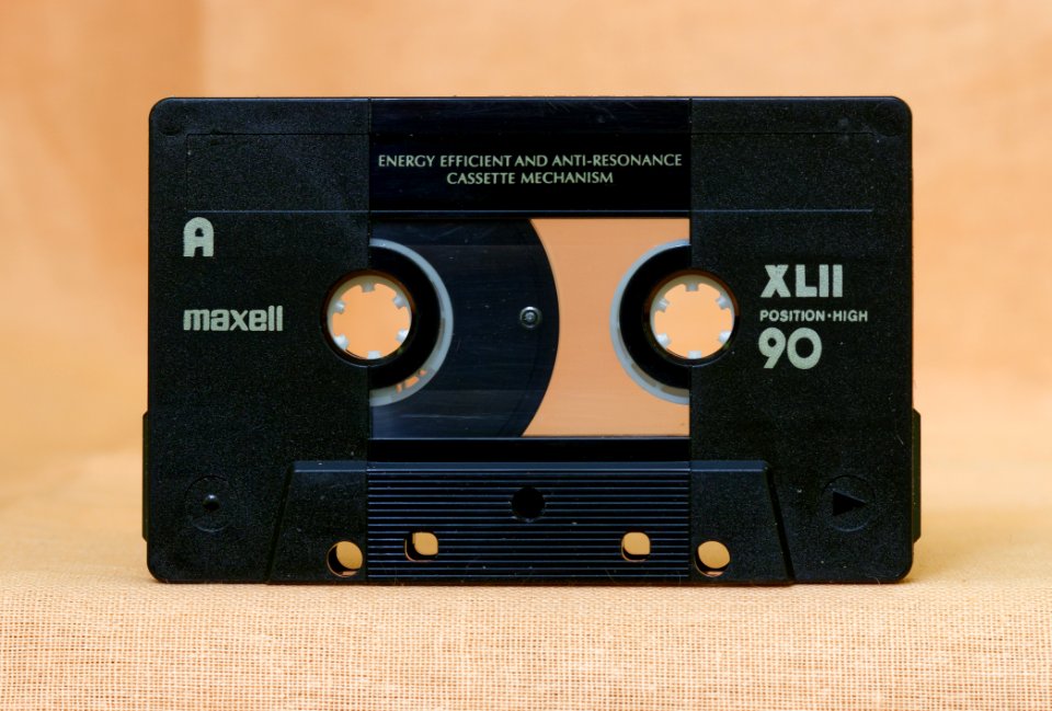 Maxell XLII 2002-2005 'Made in England' (1)