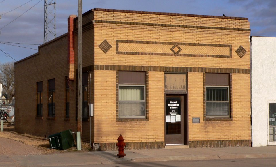 Maxwell, Nebraska village office library