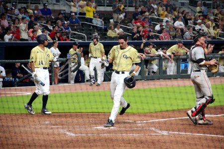 May 2017 GT vs. UGA baseball - Ryan Peurifoy scoring run 3