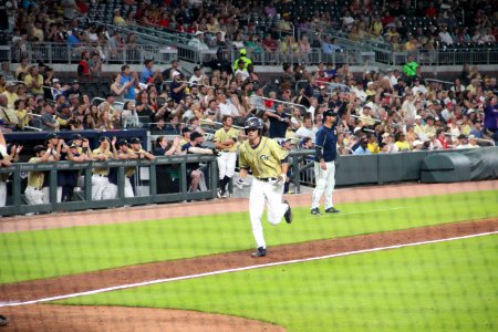 May 2017 GT vs. UGA baseball - Ryan Peurifoy scoring run 1
