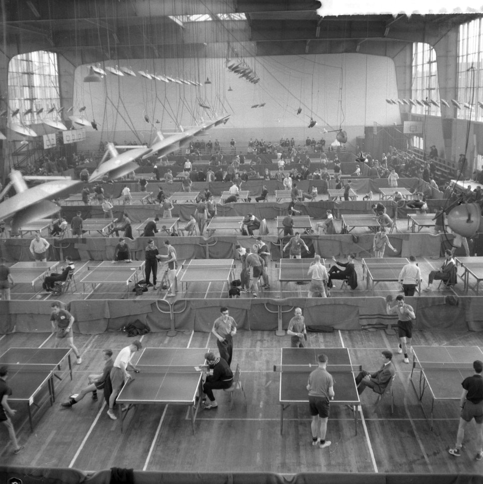 Monstertafeltennistoernooi in de Apollohal. Overzicht, Bestanddeelnr 912-2710
