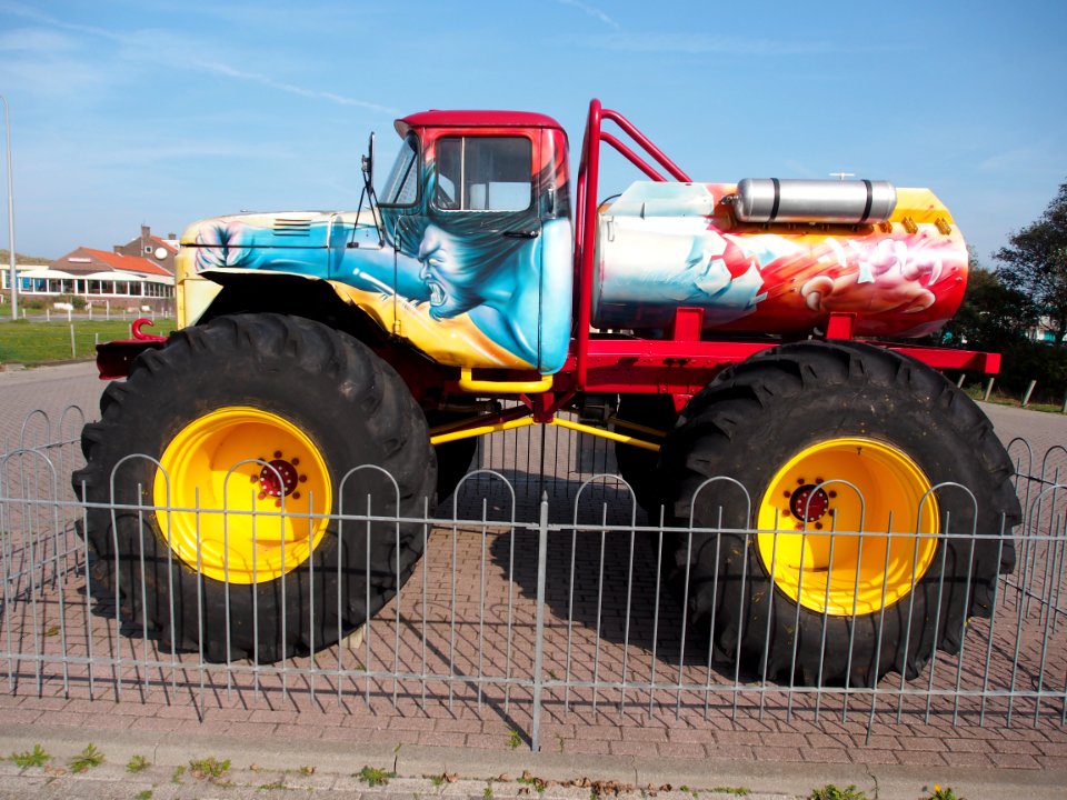 Monstertruck op Atractiepark De Goudvis, foto 2