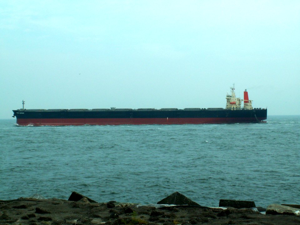 Mona Century - IMO 9187289 - Callsign H3BU p3 leaving Port of Rotterdam, Holland 01-Jan-2005