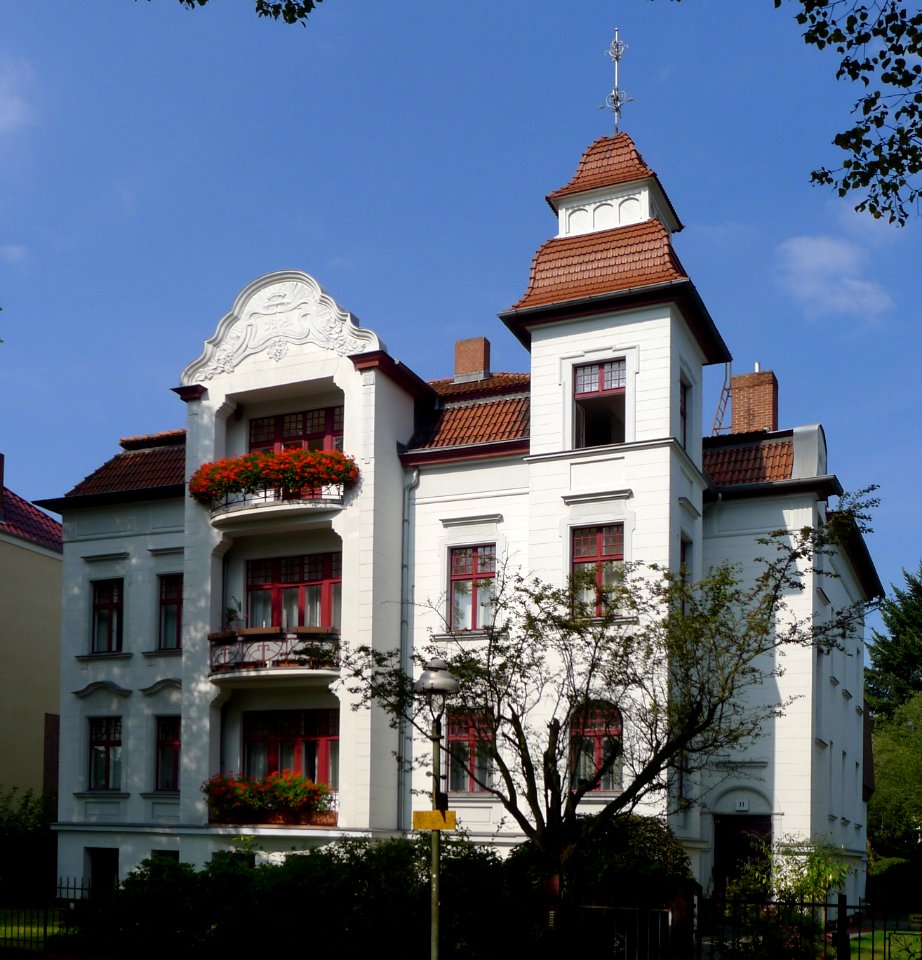 Mommsenstraße 11 (Berlin-Lichterfelde)