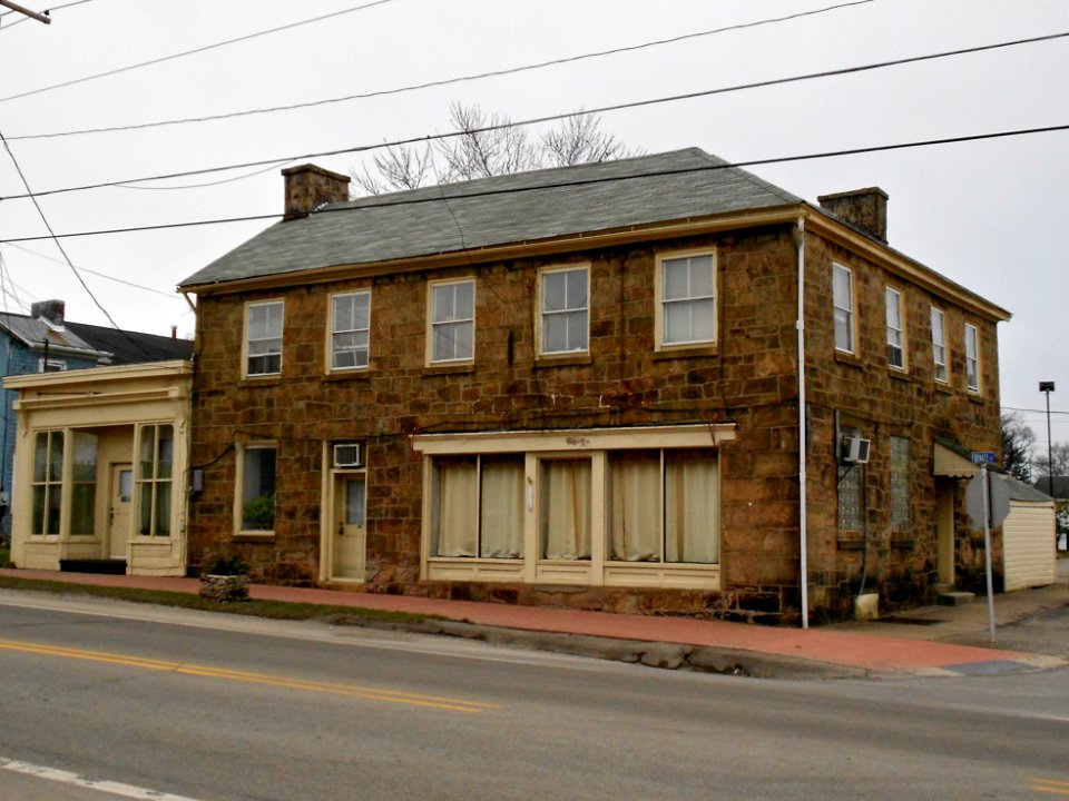 Monroe Tavern Hopwood PA
