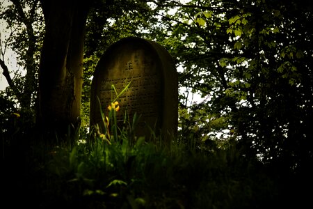 Faith tombstone peace