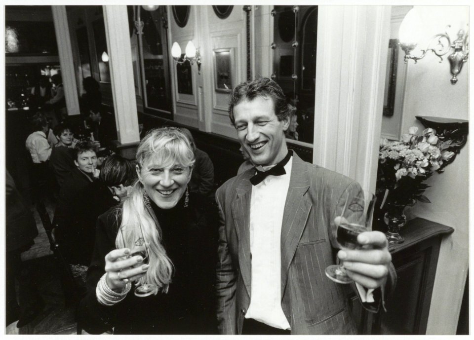 Monique Diederichs en Marcel van Schagen in restaurant Faust. NL-HlmNHA 54035068