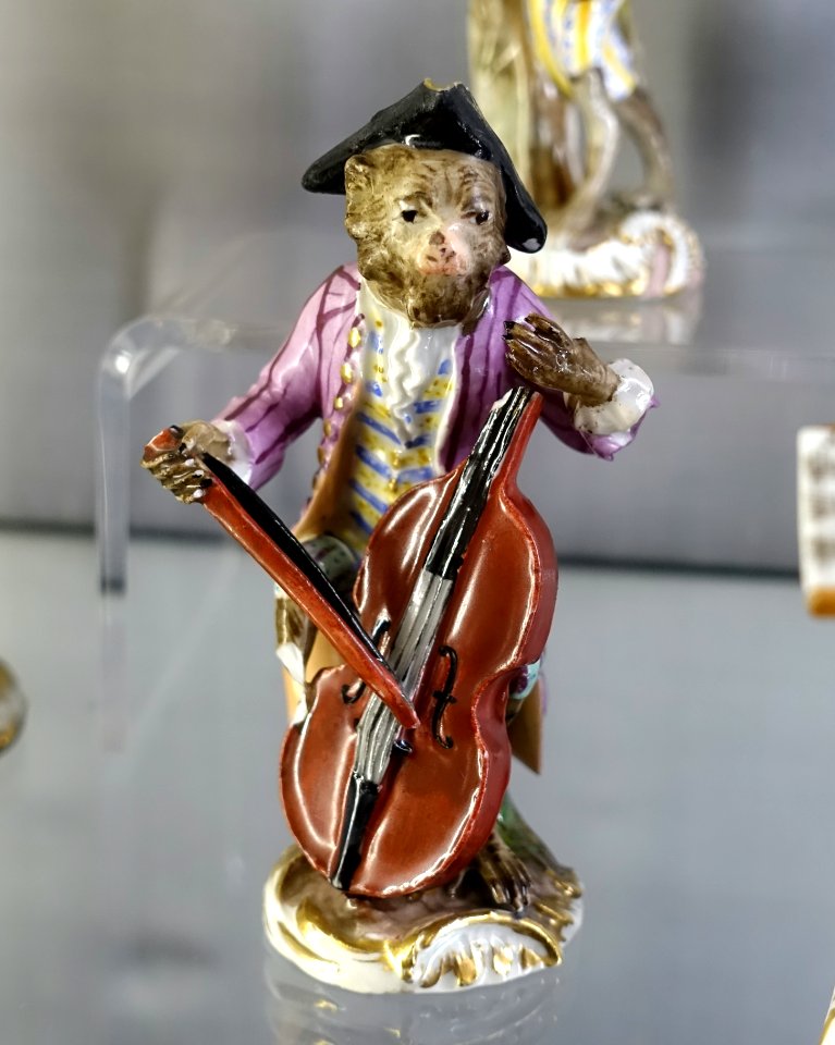 Monkey Band musician - Harewood House - West Yorkshire, England - DSC01703