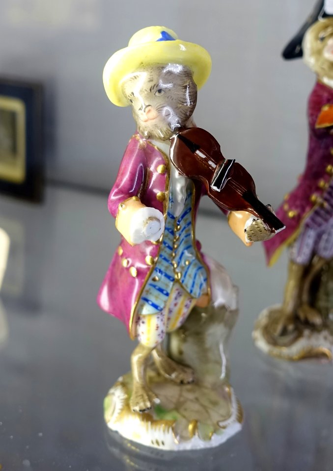 Monkey Band musician - Harewood House - West Yorkshire, England - DSC01694