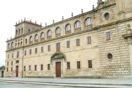 Monforte de Lemos - Colegio de Nuestra Señora de la Antigua (PP Escolapios) 03