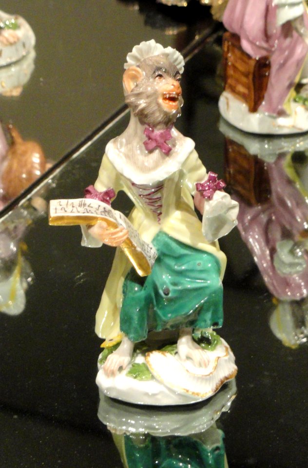 Monkey Band, c. 1765, Meissen Porcelain Manufactory, Germany, porcelain, enamel, gilding - Art Institute of Chicago - DSC09808