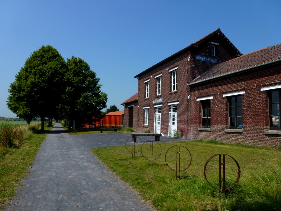 Mons-en-Pévèle (Nord, Fr) voie verte de la Pévèle, ancienne gare