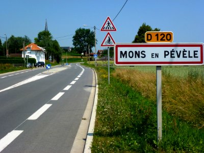 Mons-en-Pévèle (Nord, Fr) city limit sign
