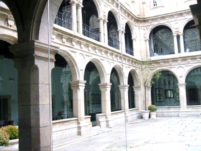 Monforte de Lemos - Monasterio de San Vicente de Pino, claustro 11