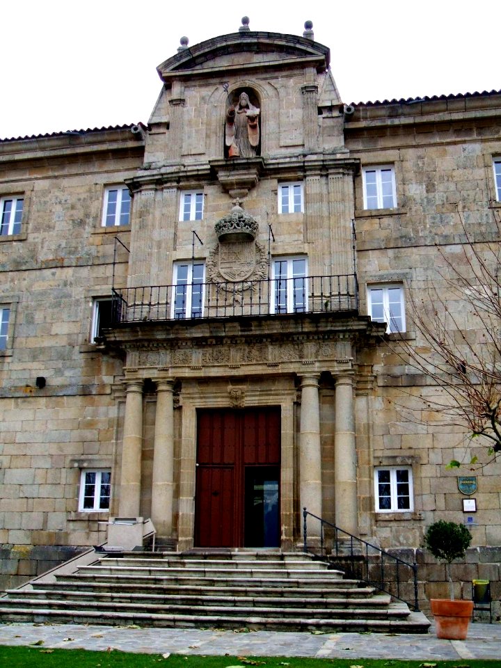Monforte de Lemos - Monasterio de San Vicente de Pino y Parador de Turismo 06