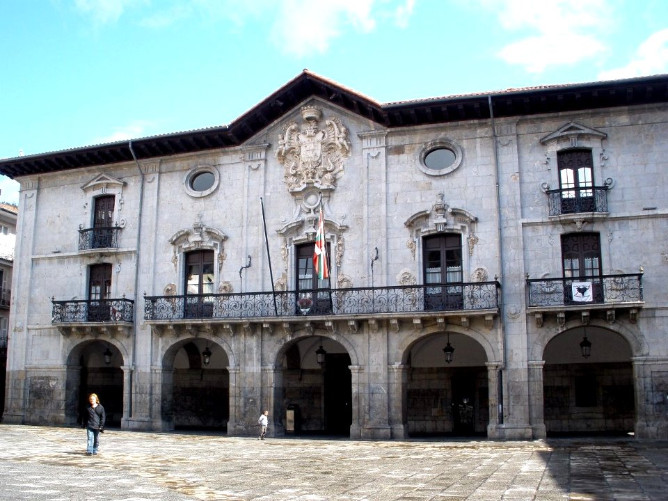 Mondragon - Ayuntamiento 1