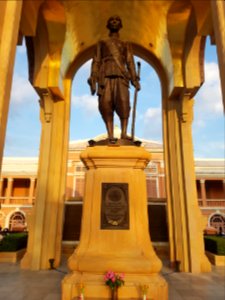 Mongkut statue - Bangkok - 2017-01-19 - 005