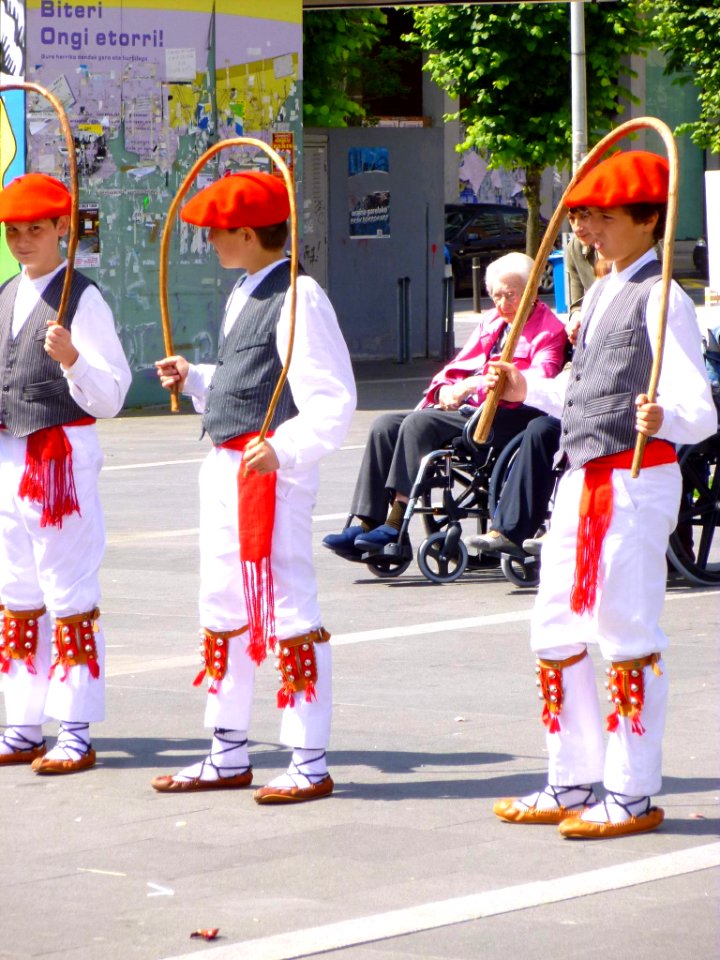 Mondragón - Danzas vascas 5