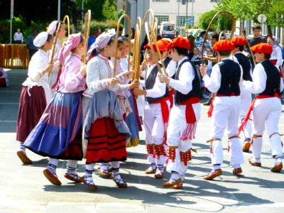 Mondragón - Danzas vascas 3