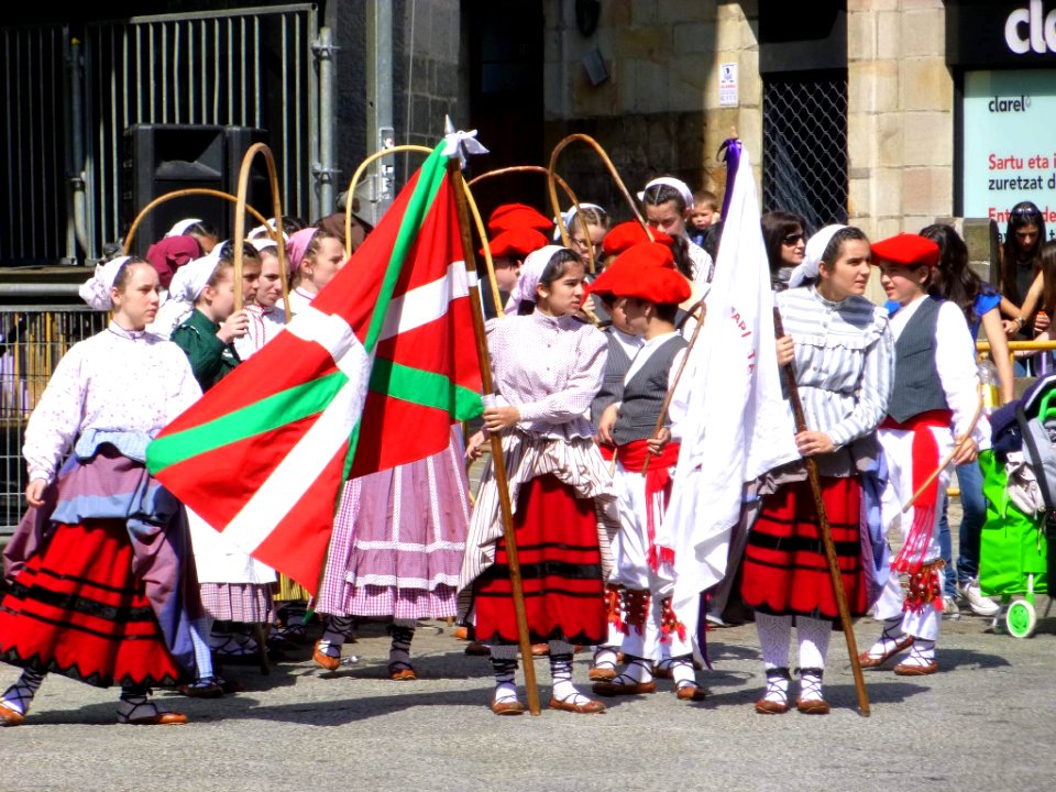 Mondragón - Danzas vascas 2