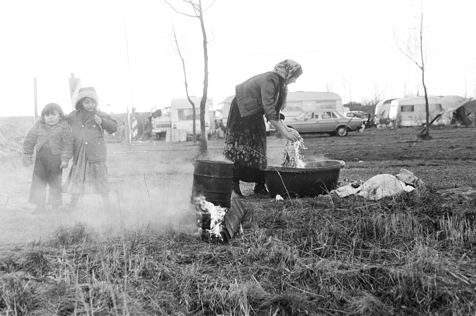 Momenteel verblijft er in de omgeving van Almere een groep zigeuners die in afwa, Bestanddeelnr 931-2292