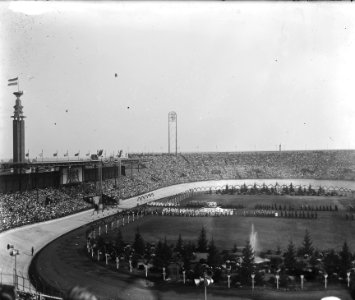 Momentopname van het Olympisch stadion in Amsterdam, tijdens het jubileumspel I, Bestanddeelnr 900-0050