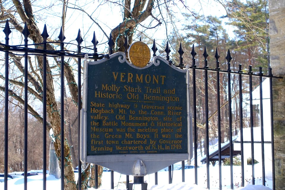 Molly Stark Trail and Historic Old Bennington marker - Bennington Museum - Bennington, VT - DSC08490