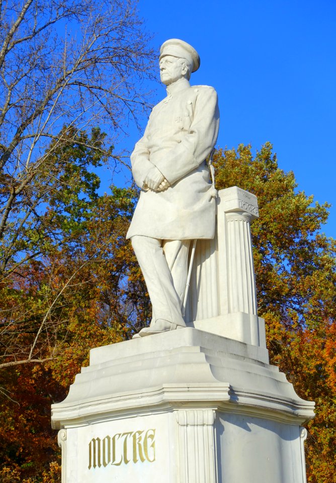 Moltke-Denkmal - Großer Tiergarten, Berlin, Germany - DSC09527