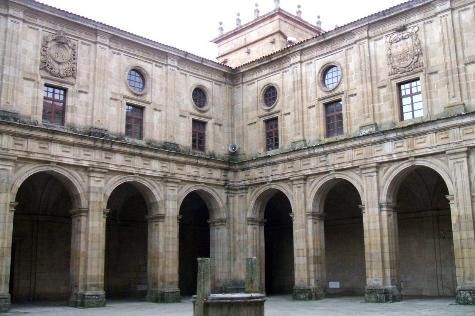 Monforte de Lemos - Colegio de Nuestra Señora de la Antigua (PP Escolapios), claustros 2