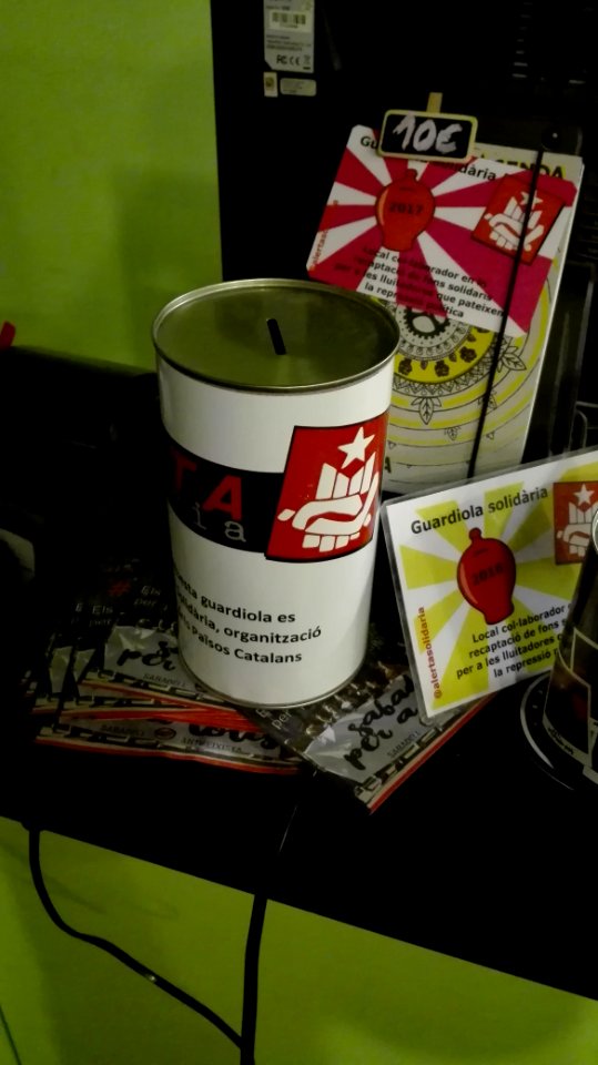 Money box Alerta Solidària at Can Capablanca