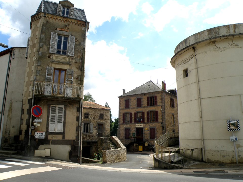 Montaigut-le-Blanc Mairie5