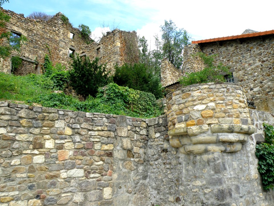 Montaigut-le-Blanc Bourg9