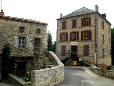 Montaigut-le-Blanc Mairie4