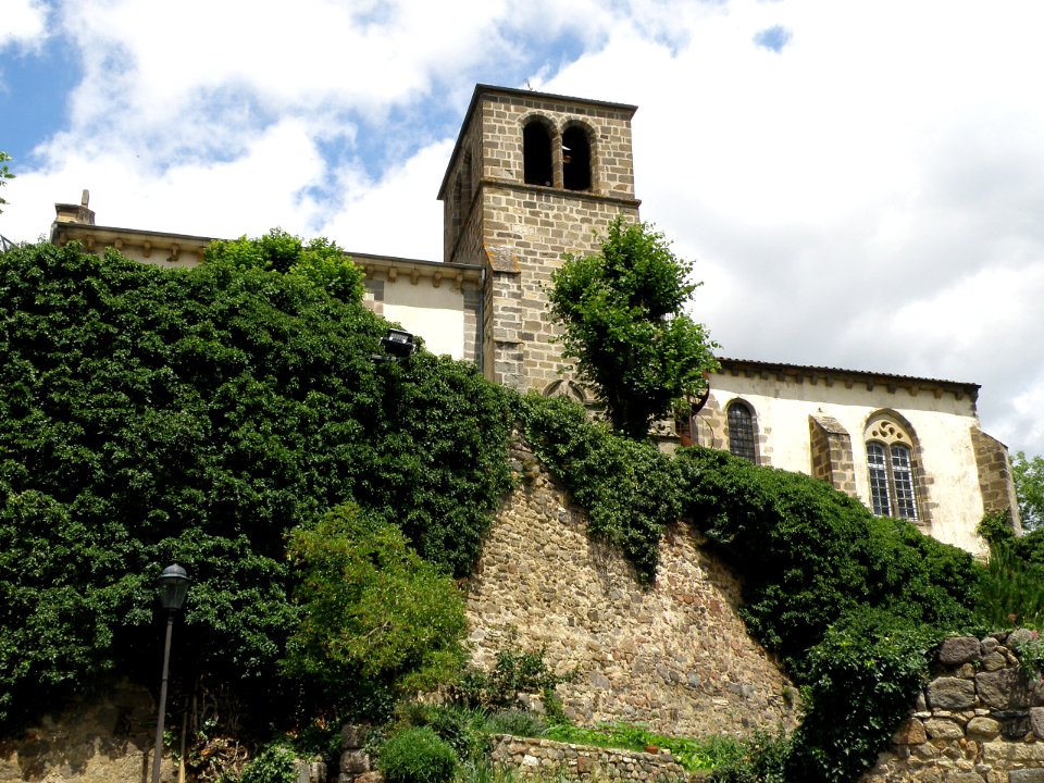 Montaigut-le-Blanc Église1