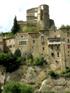 Montbrun-les-Bains Château 1