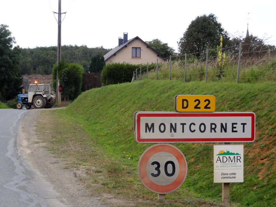 Montcornet (Ardennes) city limit sign