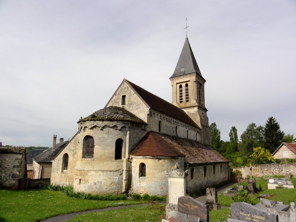 Montchâlons (Aisne) église Saint-Pierre (02)