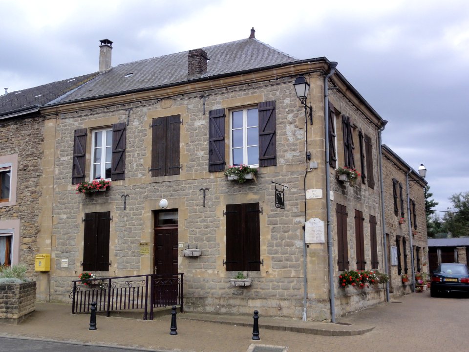 Montcornet (Ardennes) mairie