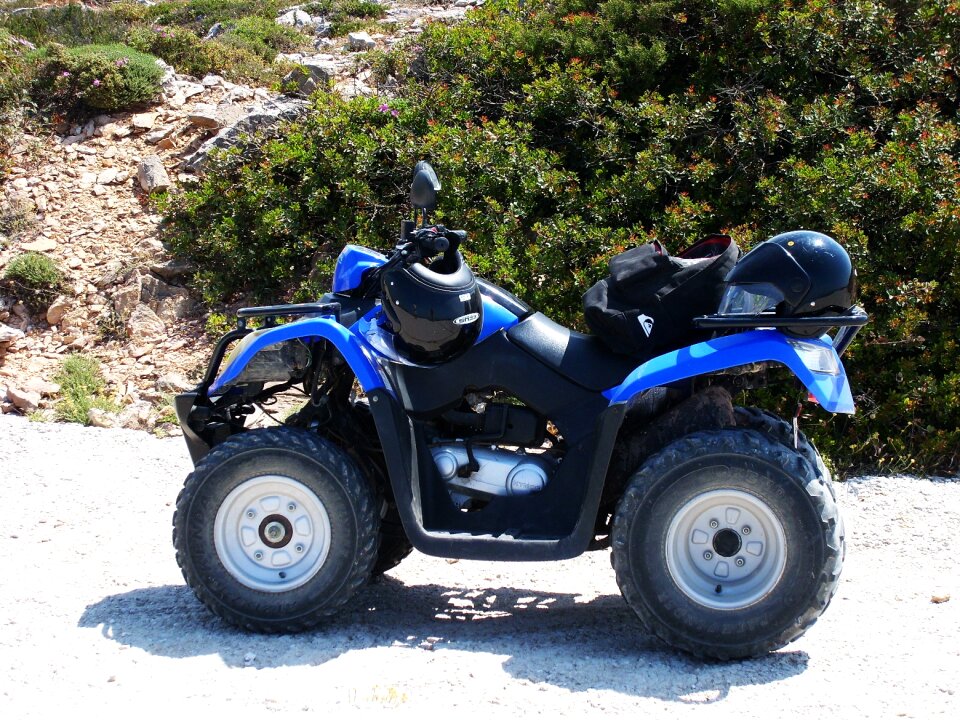 Offroad helmet wheels