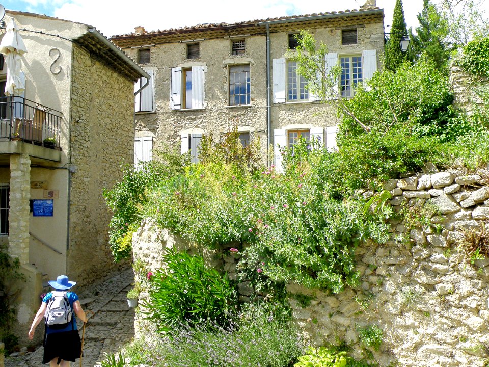 Montbrun-les-Bains Vieux village 1