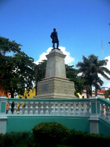 Monumento a Manuel Cepeda Peraza, Mérida, Yucatán (01d)