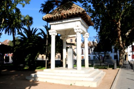 Monumento a los Enamorados - Córdoba - 01