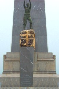 Monumento ai caduti (città di San Cataldo, provincia Caltanissetta)(3)