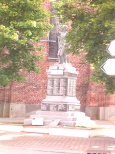 Monumentgrenay01