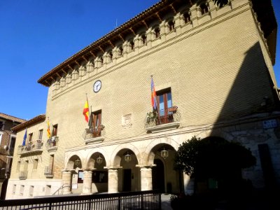 Monzón - Ayuntamiento 1