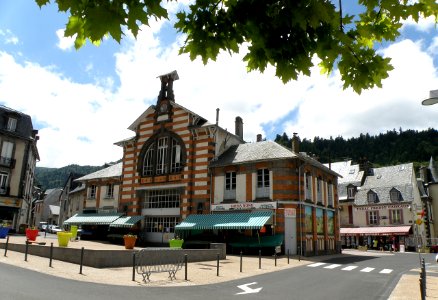 Mont-Dore Place de la République1